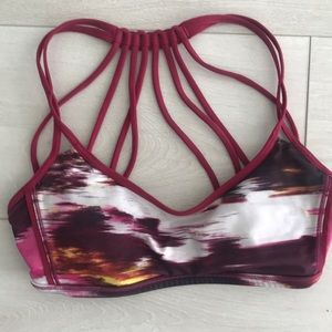 Lululemon sports bra